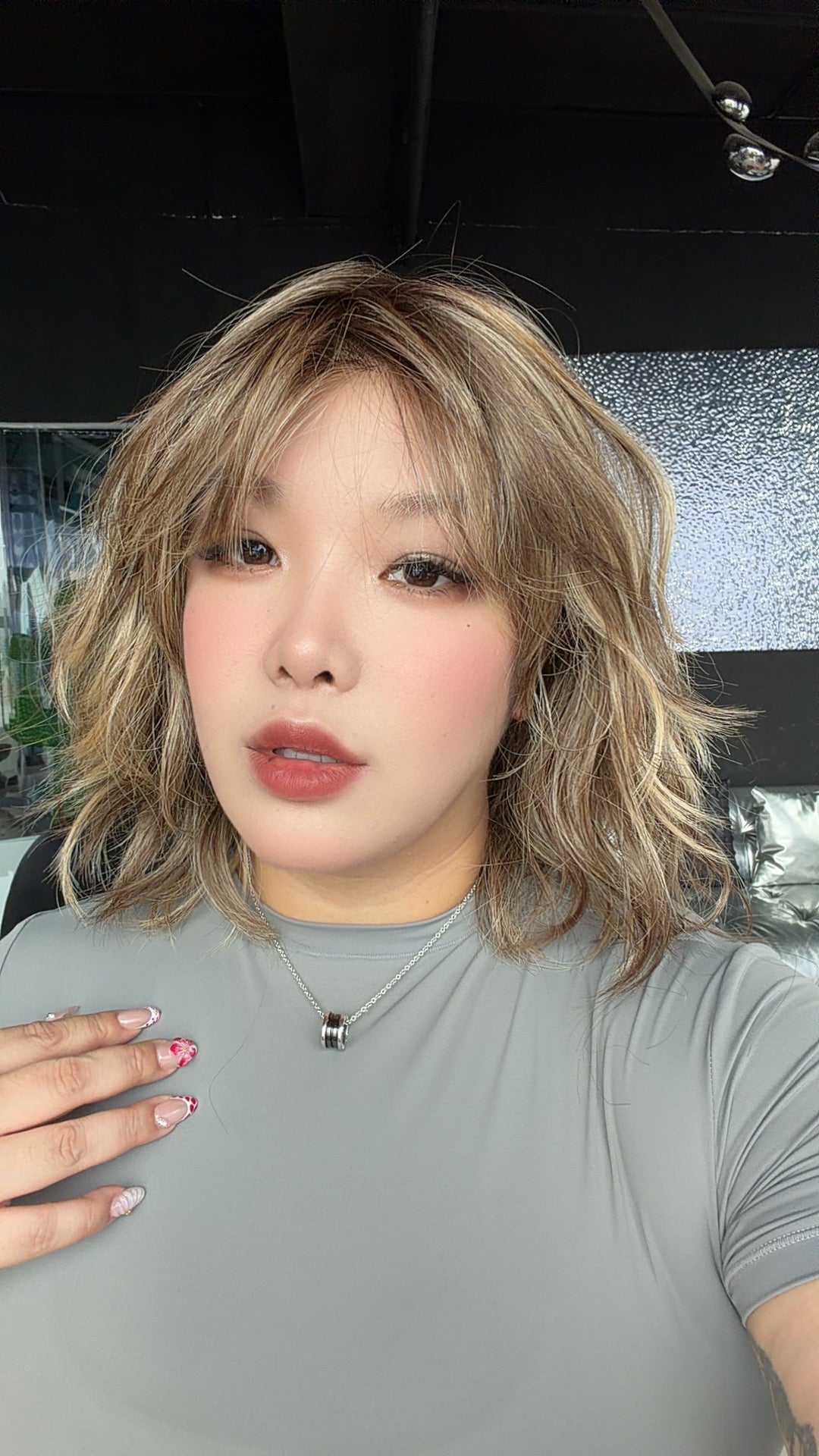 JBEXTENSION MEGAN MONO Full Monofilament Handmade Full Lace Full Hand Tied Wig 13 Inches Hazelnut Mono Lace Handmade Futura Fiber Wig with Anti-slip Silicone Strips Glueless Wig MEGAN MONO - HAZELNUT【BENDY EAR TABS】