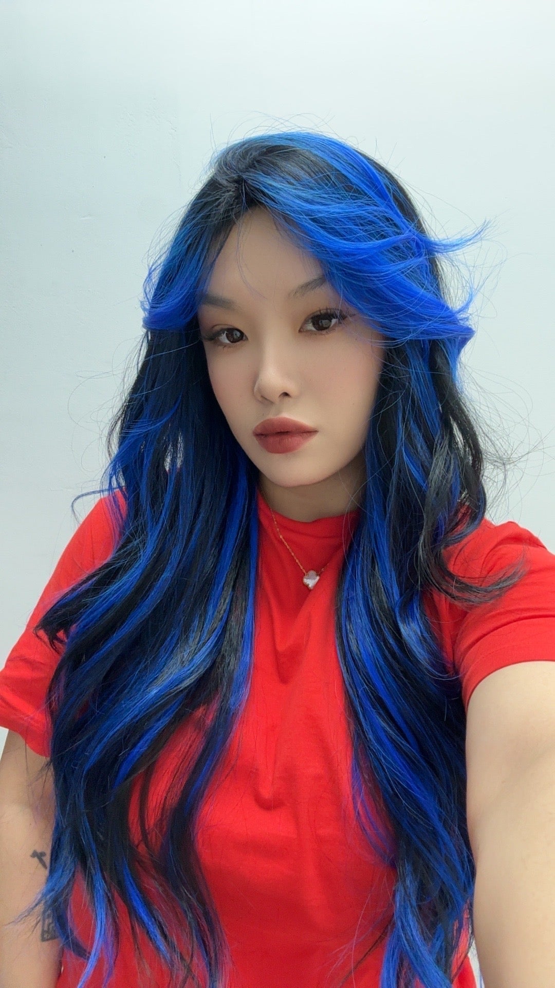 Get the Influencer Look with 28 Inches Long Black With Blue Highlight Wave Wig With Bangs BLUEBERRY
