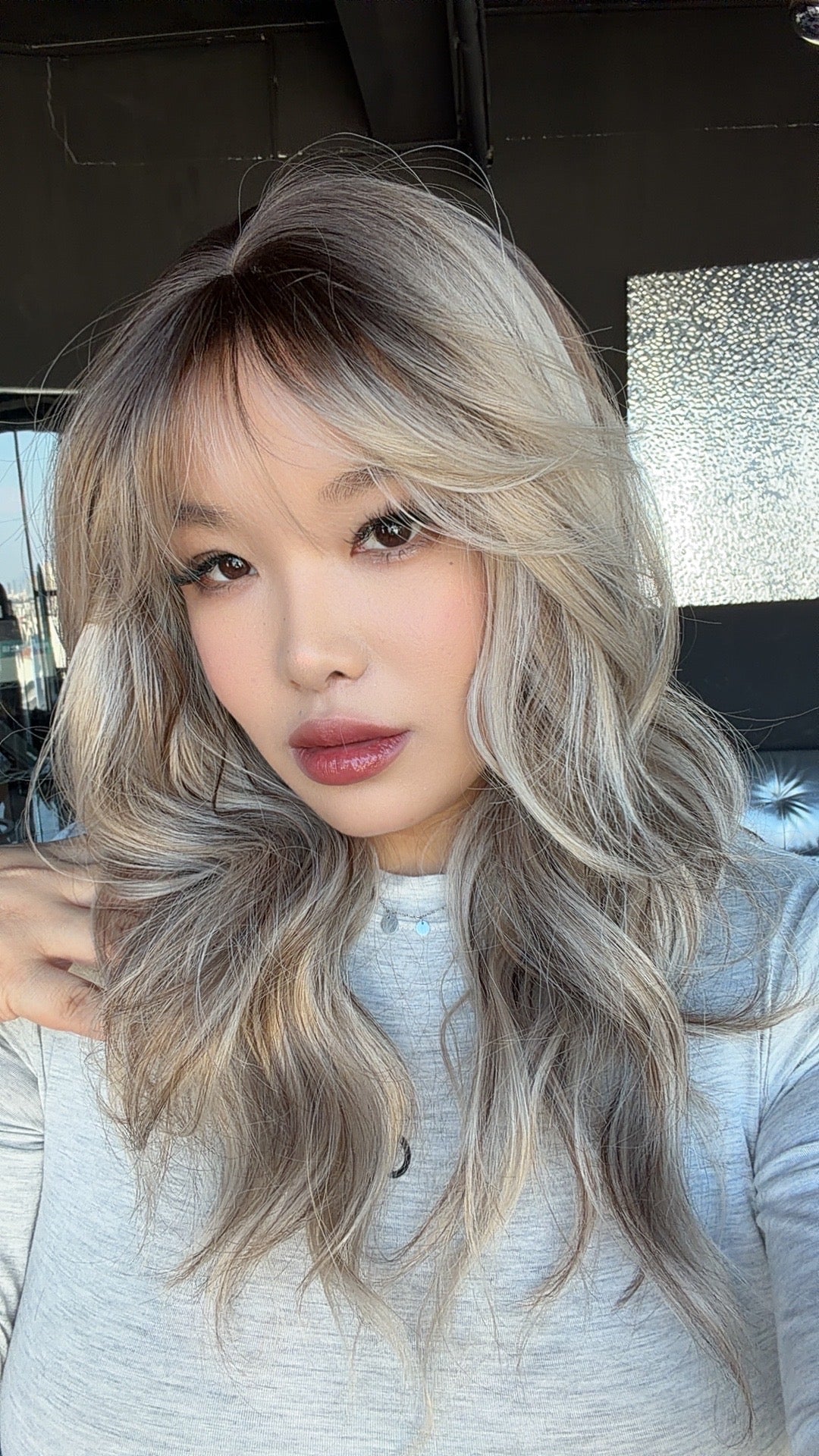 JBEXTENSION 22 Inches Scalpiana Blonde Highlight 3.5X4 Hard Silky Top Natural Scalp Effect Women Wig with Bangs CLAIRE SILKY TOP - BLONDE HIGHLIGHT