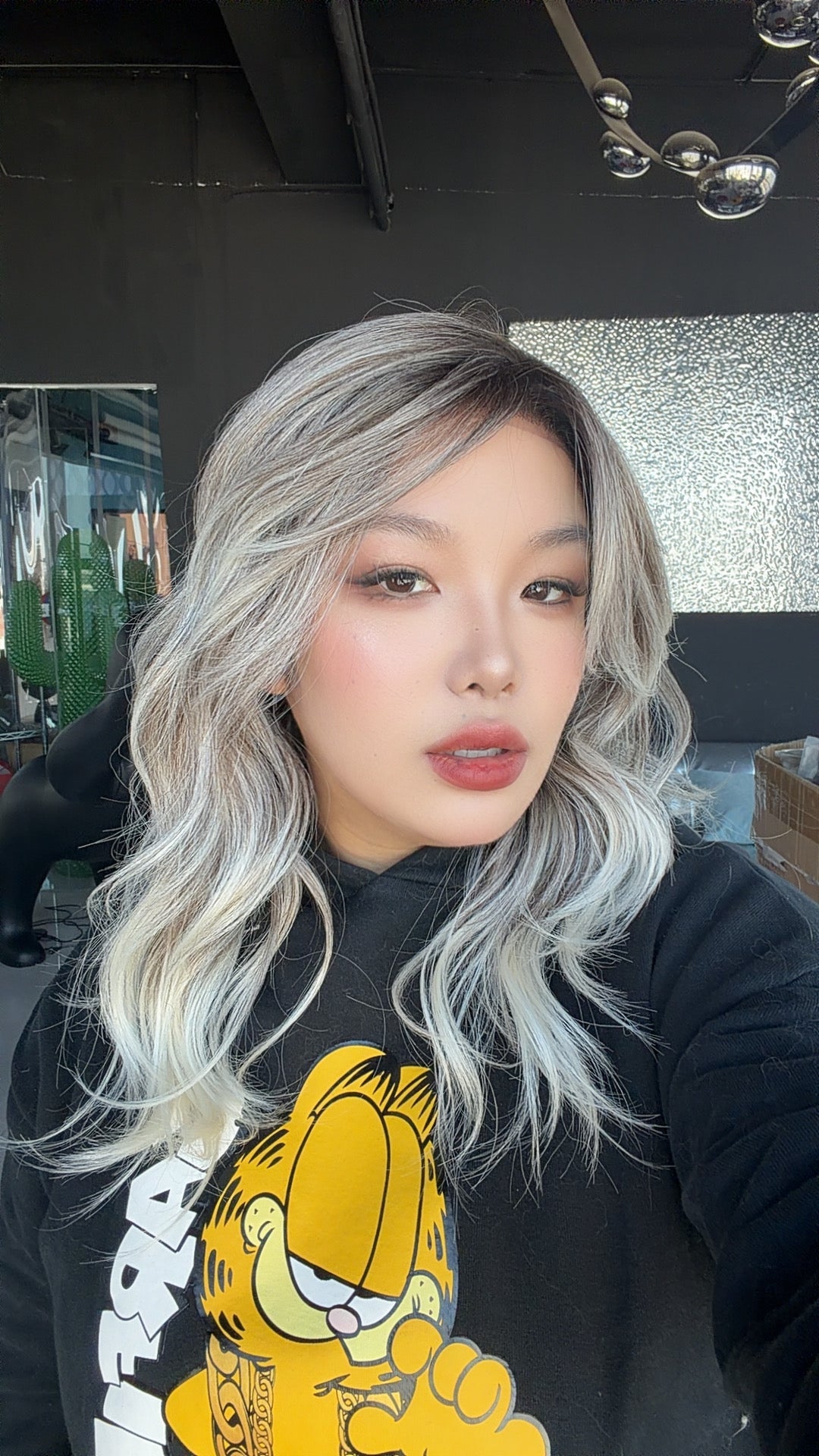 JBEXTENSION 18 Inches Curly Smog Ash Grey Pre-Cut Side Part Snowflake Lace Frontlace Black Sapphire Glueless Wig PAMELA - BLACK SAPPHIRE【BENDY EAR TABS】