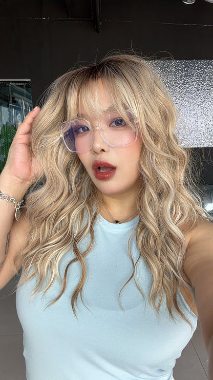JBEXTENSION 22 Inches Scalpiana Long Wave Light Mix Blonde 3.5X4 Hard Silky Top Natural Scalp Effect Wig with Bangs OSSIE LIGHT MIX BLONDE