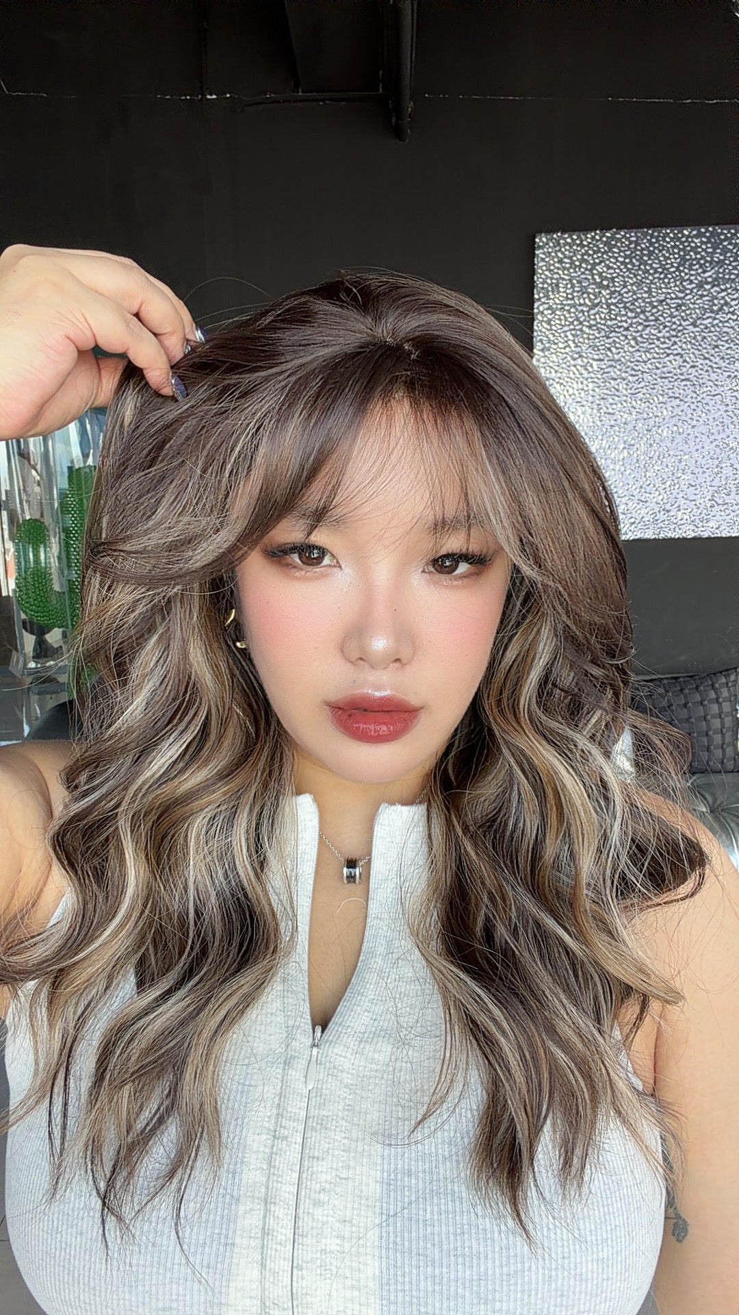 JBEXTENSION 22 Inches Scalpiana Coffee Cream 3.5X4 Hard Silky Top Natural Scalp Effect Women Wig with Bangs CLAIRE SILKY TOP - COFFEE CREAM