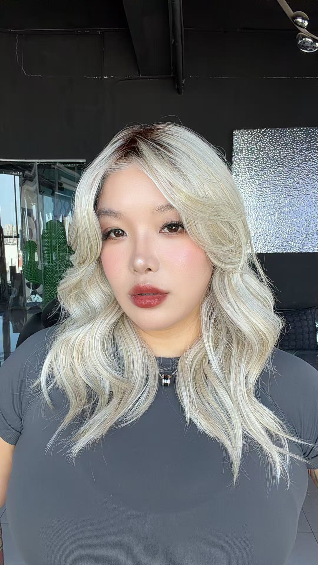 JBEXTENSION KAY MONO Full Monofilament Handmade Full Lace Full Hand Tied Wig 19 Inches Platinum Blonde Mono Lace Handmade Futura Fiber Wig with Anti-slip Silicone Strips Glueless Wig KAY MONO - PLATINUM BLONDE【BENDY EAR TABS】