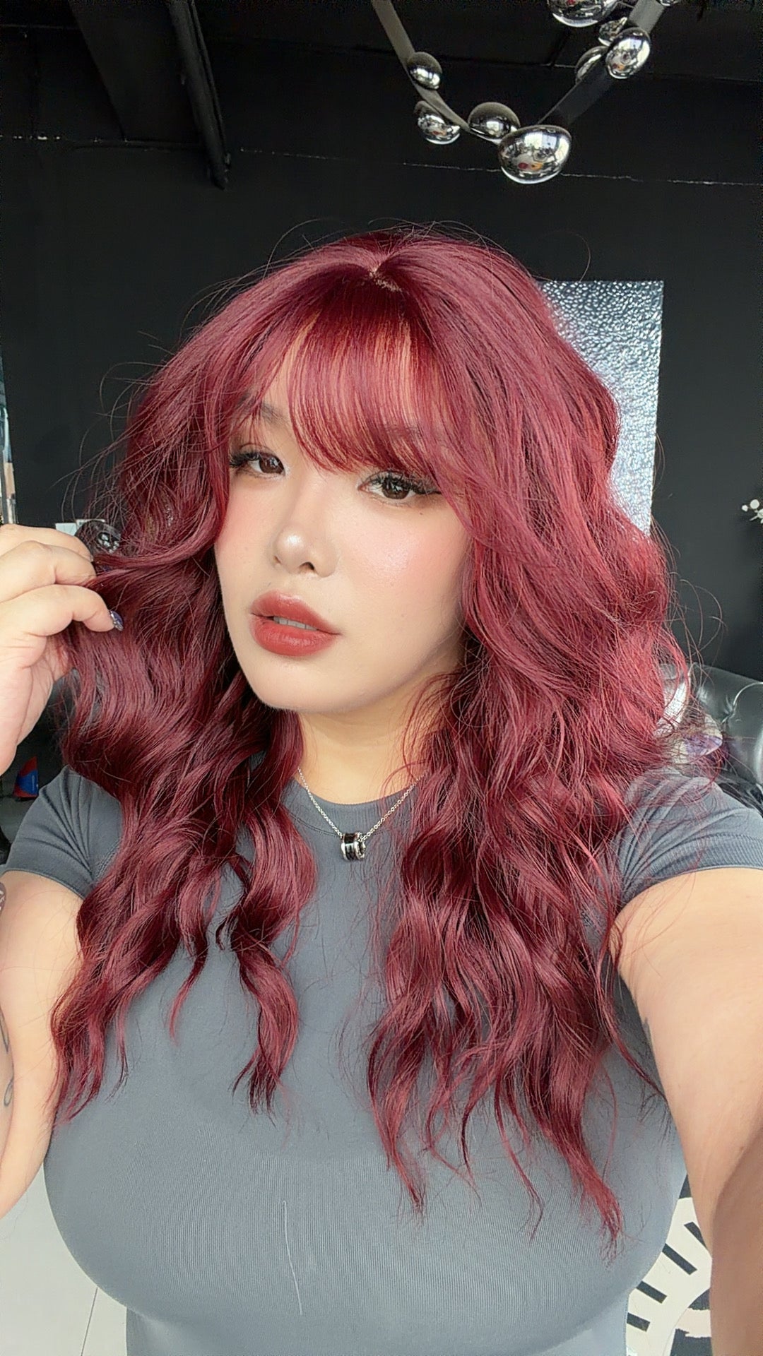 JBEXTENSION 22 Inches Scalpiana Long Wave Red 3.5X4 Hard Silky Top Natural Scalp Effect Wig with Bangs OSSIE RED