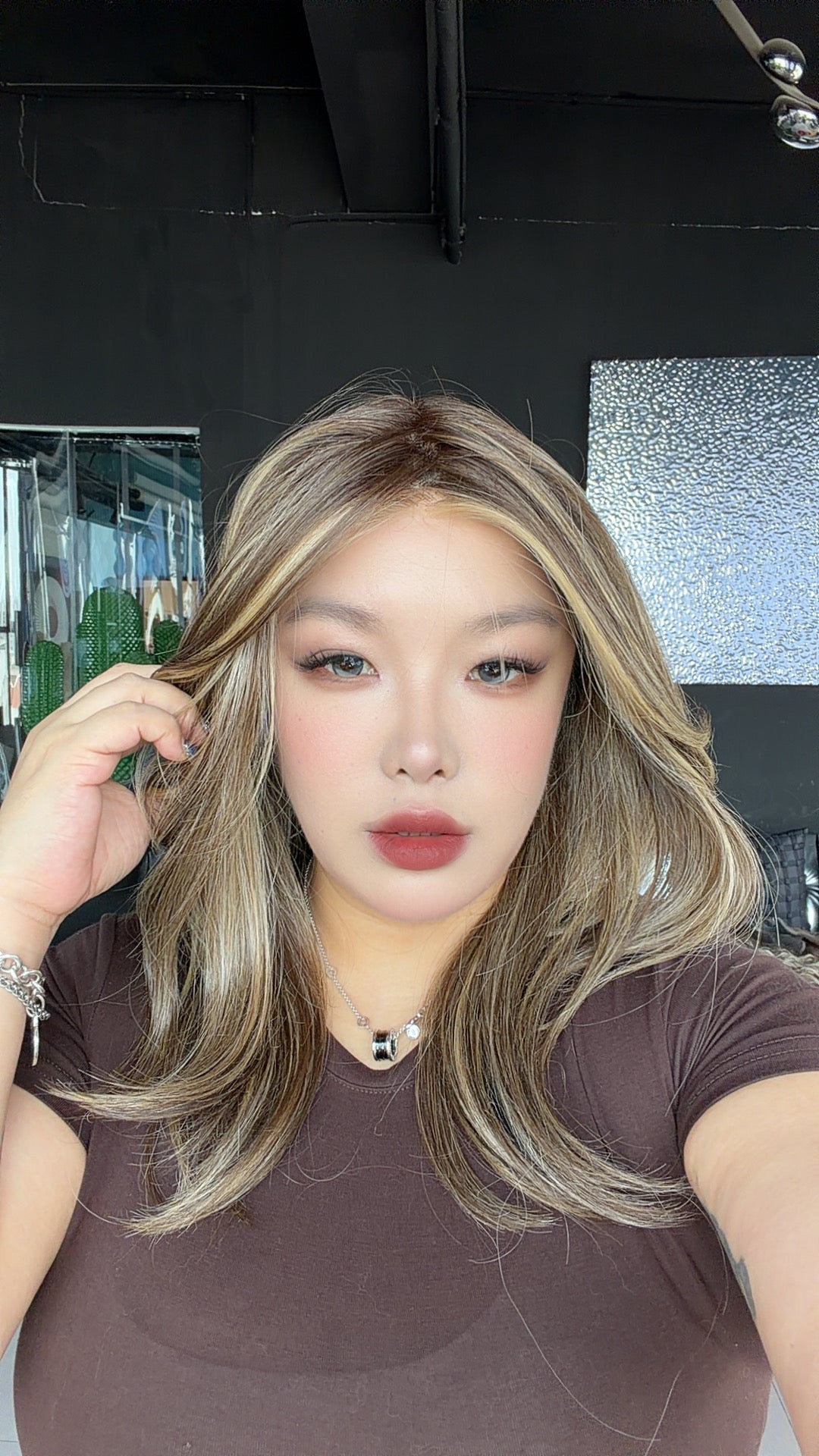 [PRE-ORDER] JBEXTENSION LOPEZ MONO Full Monofilament Handmade Full Lace Full Hand Tied Wig 18 Inches Hazelnut Mono Lace Handmade Futura Fiber Wig with Anti-slip Silicone Strips Glueless Wig LOPEZ MONO - HAZELNUT【BENDY EAR TABS】