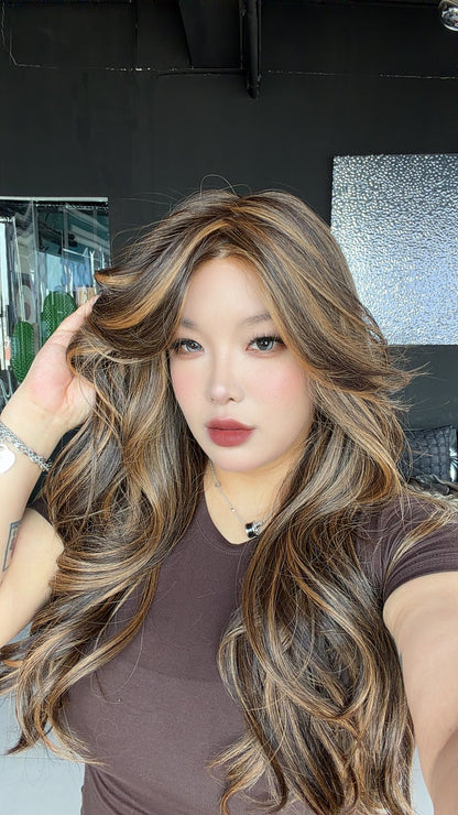 [PRE-ORDER] JBEXTENSION DIVA MONO Full Monofilament Handmade Full Lace Full Hand Tied Wig 24 Inches Long Curly Caramel Mono Lace Handmade Futura Fiber Wig with Anti-slip Silicone Strips Glueless Wig DIVA MONO - CARAMEL【BENDY EAR TABS】