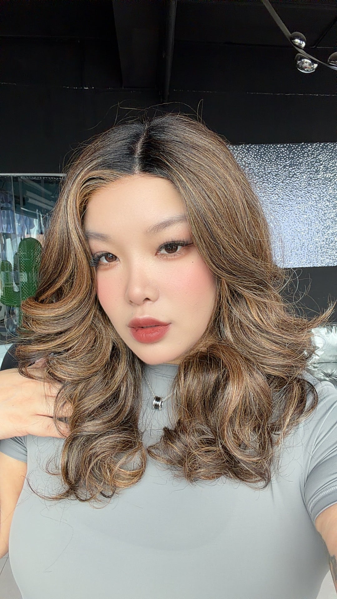 JBEXTENSION MACY MONO Monofilament Handmade Wig 6X5 Full Monofilament Hand Tied Top Wig 18 Inches Curly Ombre Brown Mono Lace Wig with Anti-slip Silicone Strips Glueless Wig MACY MONO【BENDY EAR TABS】
