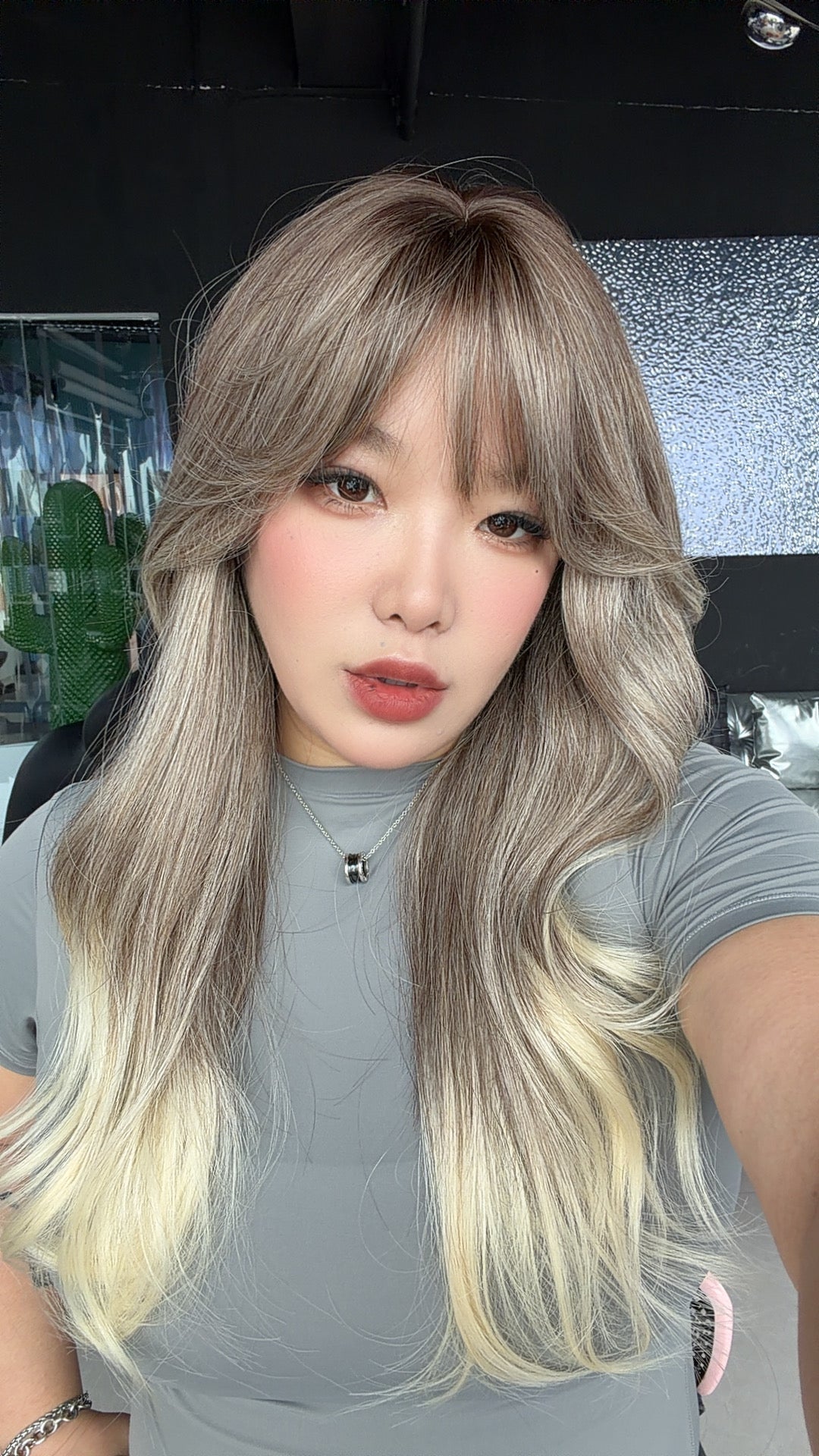 JBEXTENSION 24 Inches Curly Dirty Blonde Wig with Bangs ROSITA DIRTY BLONDE