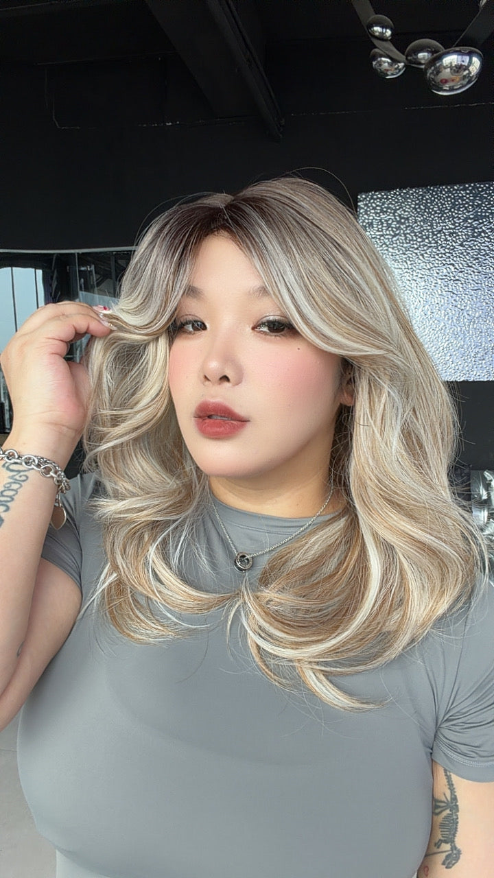 JBEXTENSION 18 Inches Scalpiana Curly Light Mix Blonde 3.5X4 Hard Silky Top Natural Scalp Effect Wig with Bangs KATIE LIGHT MIX BLONDE