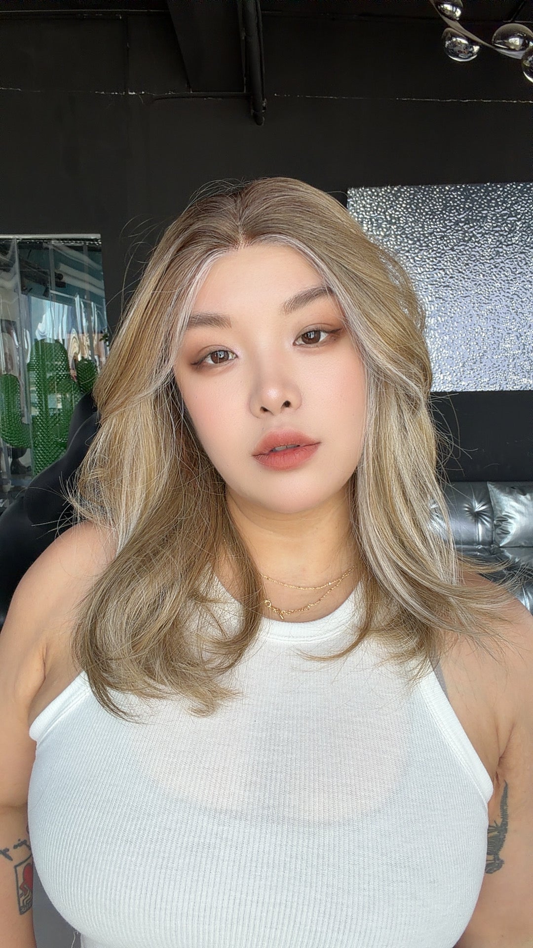 JBEXTENSION STACY MONO Monofilament Handmade Wig 6X5 Full Monofilament Hand Tied Top Wig 18 Inches Dark Mix Blonde Mono Lace Wig with Anti-slip Silicone Strips Glueless Wig STACY MONO - DARK MIX BLONDE【BENDY EAR TABS】
