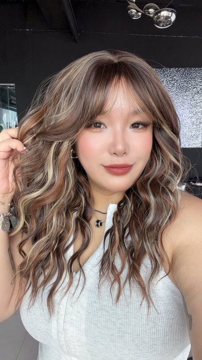 JBEXTENSION 22 Inches Scalpiana Long Wave Tiramisu 3.5X4 Hard Silky Top Natural Scalp Effect Wig with Bangs OSSIE TIRAMISU