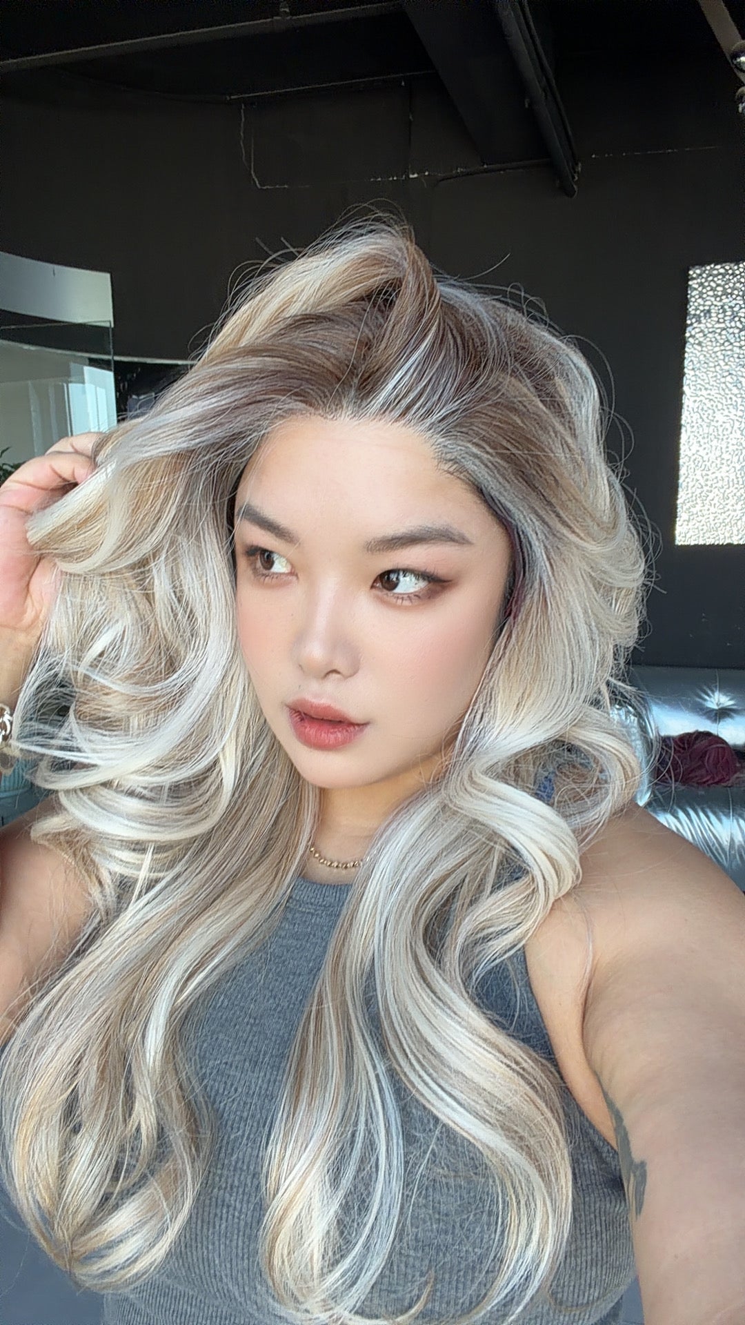 JBEXTENSION 26 Inches Long Curly Mix Blonde Pre-Cut Arc Snowflake Lace Frontlace Glueless Wig EMMIE ARC - MIX BLONDE【BENDY EAR TABS】