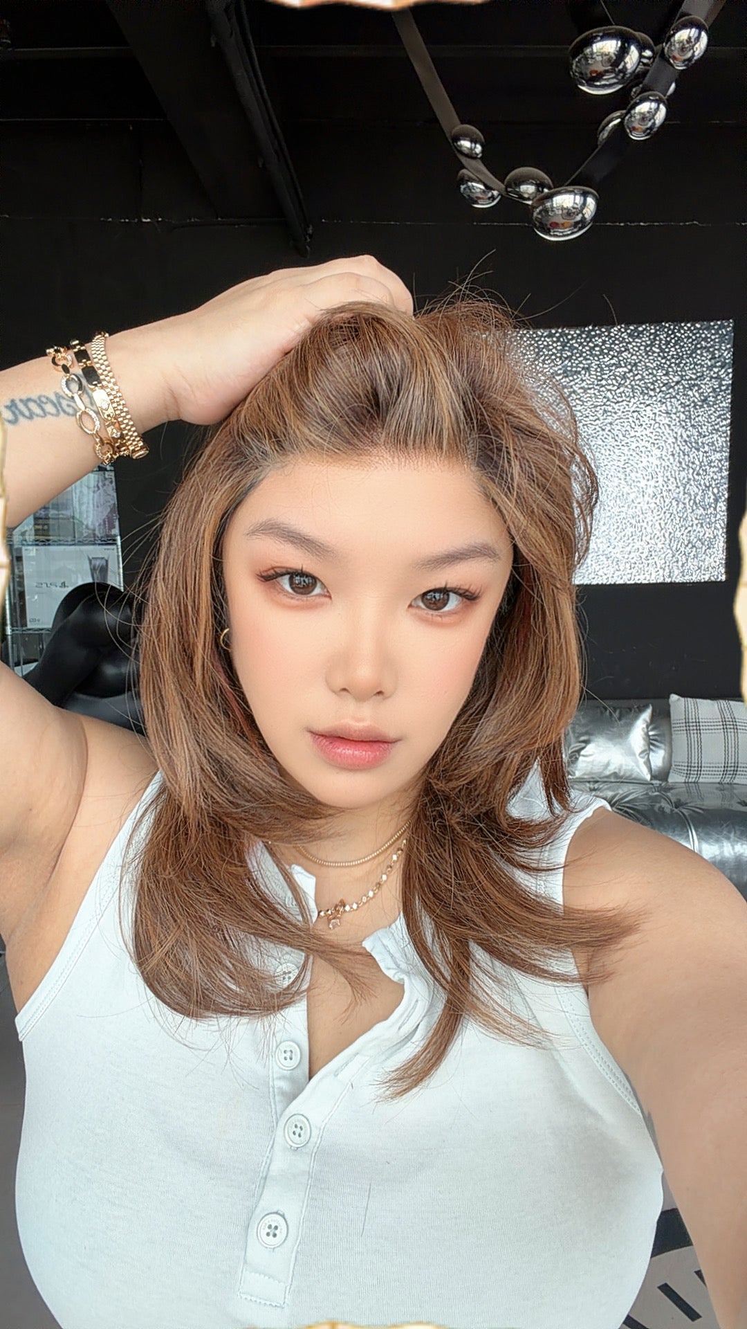 JBEXTENSION LAURETTA MONO Monofilament Handmade Wig 6X5 Full Monofilament Hand Tied Top Wig 17 Inches Mocha Brown Mono Lace Wig with Anti-slip Silicone Strips Glueless Wig LAURETTA MONO - MOCHA BROWN【BENDY EAR TABS】