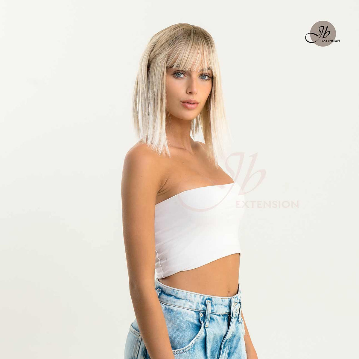 Copy the influnce¡®s look with LAURA BLONDE