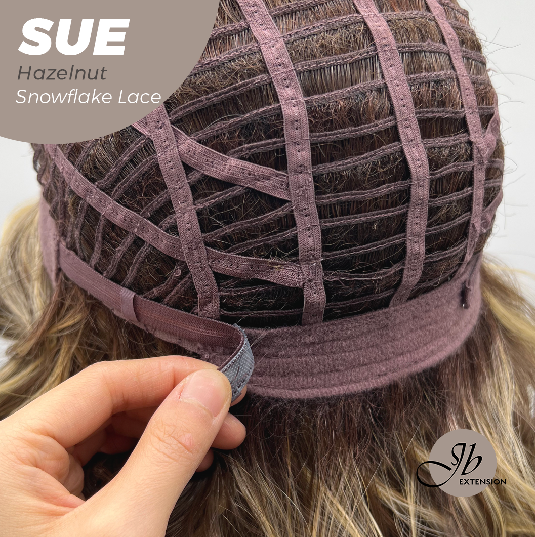 [PRE-ORDER] JBEXTENSION 17 Inches Hazelnut Deep Curly Pre-Cut Side Part Snowflake Lace Frontlace Glueless Wig SUE HAZELNUT【BENDY EAR TABS】