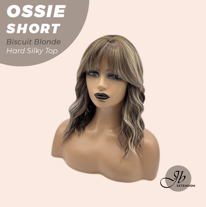 JBEXTENSION 14 Inches Scalpiana Wave Biscuit Blonde 3.5X4 Hard Silky Top Natural Scalp Effect Wig with Bangs OSSIE SHORT - BISCUIT BLONDE