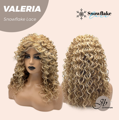 [FINAL SALE] JBEXTENSION 18 Inches Deep Curly Raw Sugar Blonde Pre-Cut Snowflake Lace Frontlace Glueless Wig VALERIA【PERMATEASE】【BENDY EAR TABS】