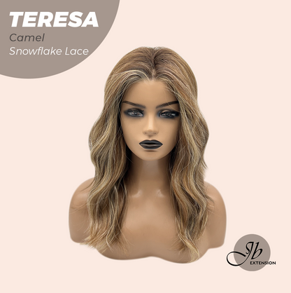 [FINAL SALE] JBEXTENSION 18 Inches Camel Pre-Cut Snowflake Lace Frontlace Glueless Wig TERESA CAMEL【PERMATEASE】【BENDY EAR TABS】- M/L