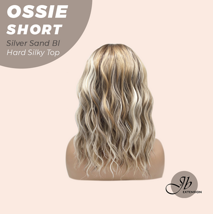 JBEXTENSION 14 Inches Scalpiana Wave Silver Sand Blonde 3.5X4 Hard Silky Top Natural Scalp Effect Wig with Bangs OSSIE SHORT - SILVER SAND BLONDE
