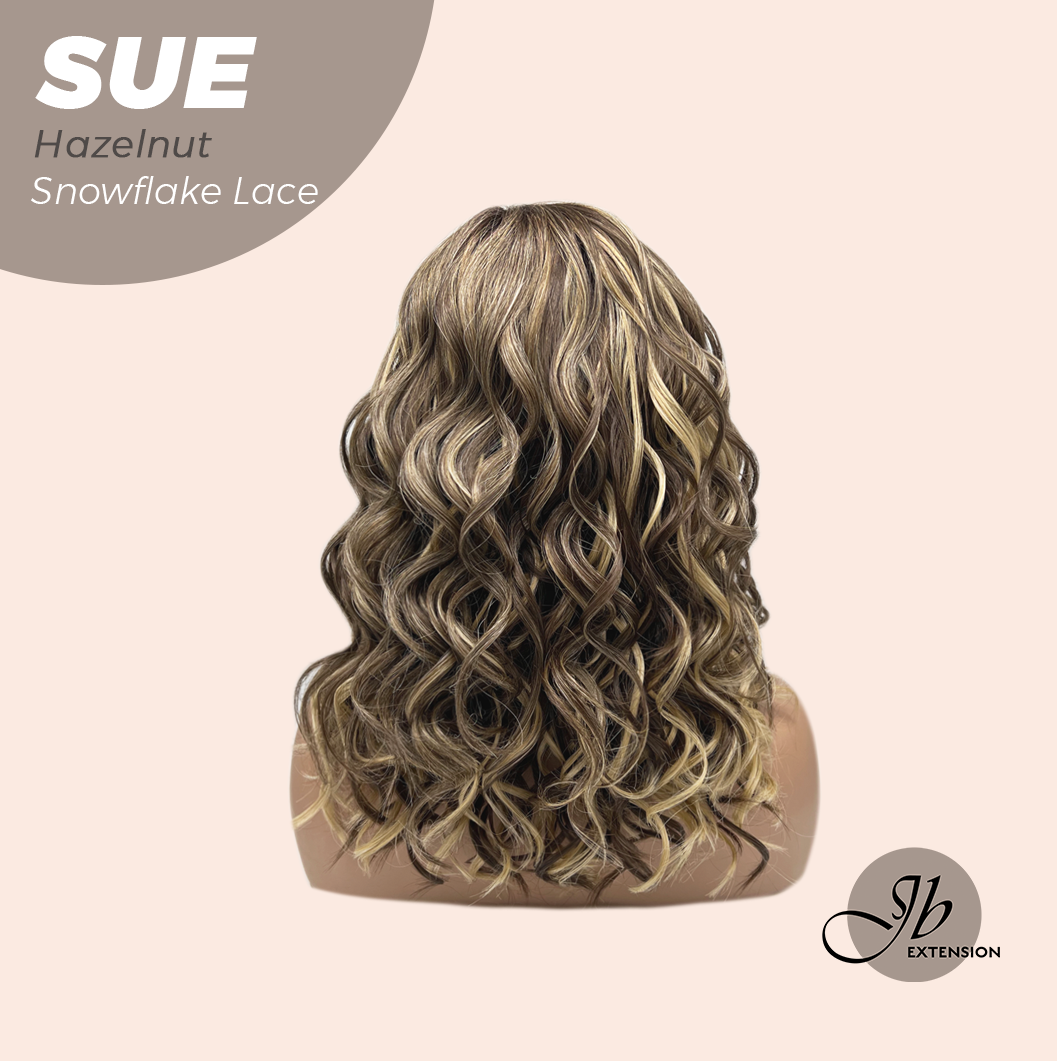 [PRE-ORDER] JBEXTENSION 17 Inches Hazelnut Deep Curly Pre-Cut Side Part Snowflake Lace Frontlace Glueless Wig SUE HAZELNUT【BENDY EAR TABS】