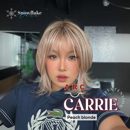JBEXTENSION 11 Inches Short Hair Peach Blonde Pre-Cut Arc Snowflake Lace Frontlace Glueless Wig with Bangs CARRIE PEACH BLONDE【BENDY EAR TABS】
