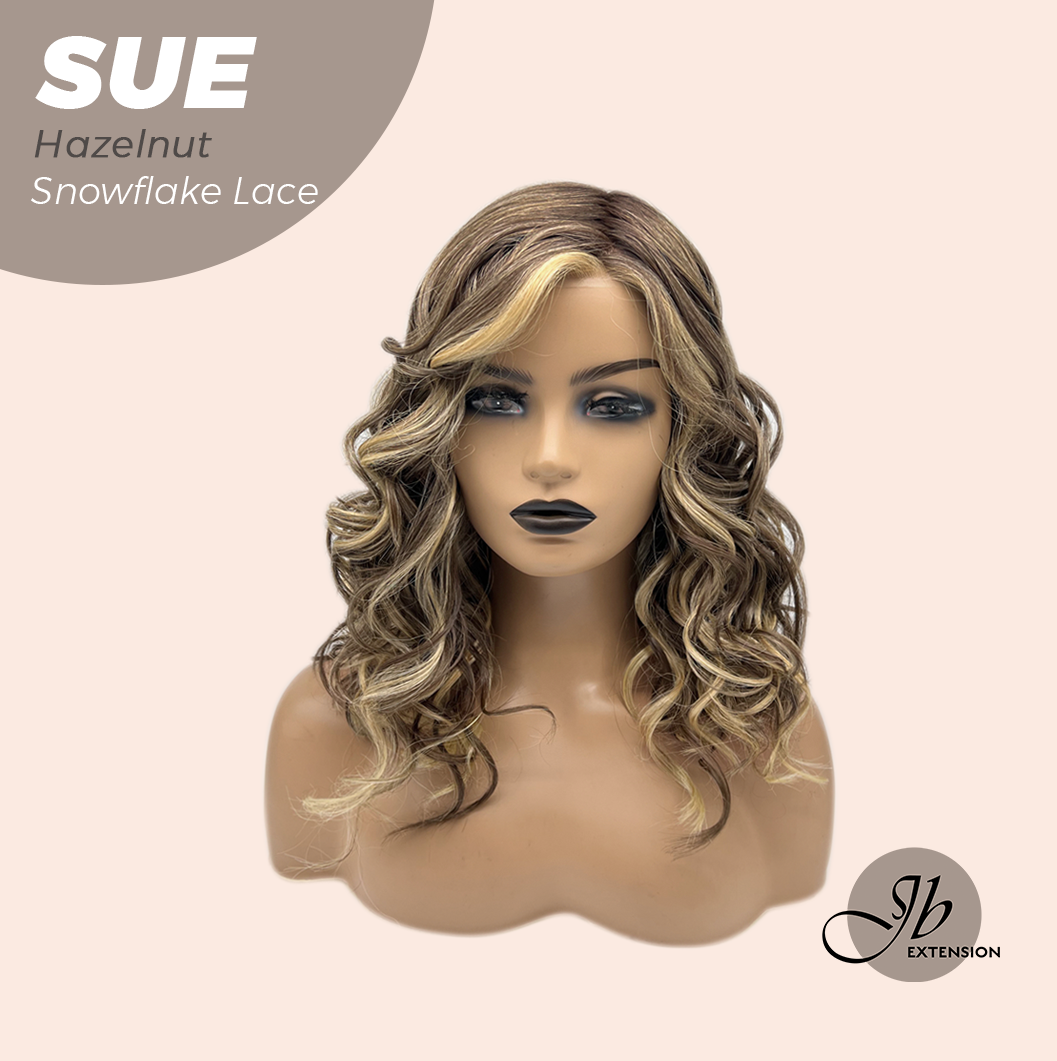 [PRE-ORDER] JBEXTENSION 17 Inches Hazelnut Deep Curly Pre-Cut Side Part Snowflake Lace Frontlace Glueless Wig SUE HAZELNUT【BENDY EAR TABS】