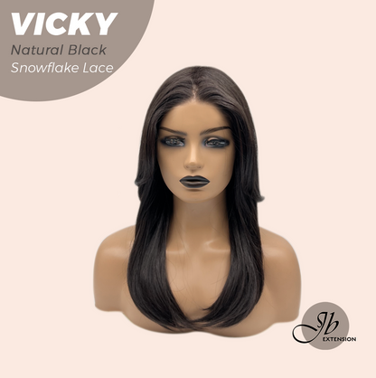 [FINAL SALE] JBEXTENSION 20 Inches Natural Black Pre-Cut Snowflake Lace Frontlace Glueless Wig VICKY NATURAL BLACK【PERMATEASE】【BENDY EAR TABS】- M/L