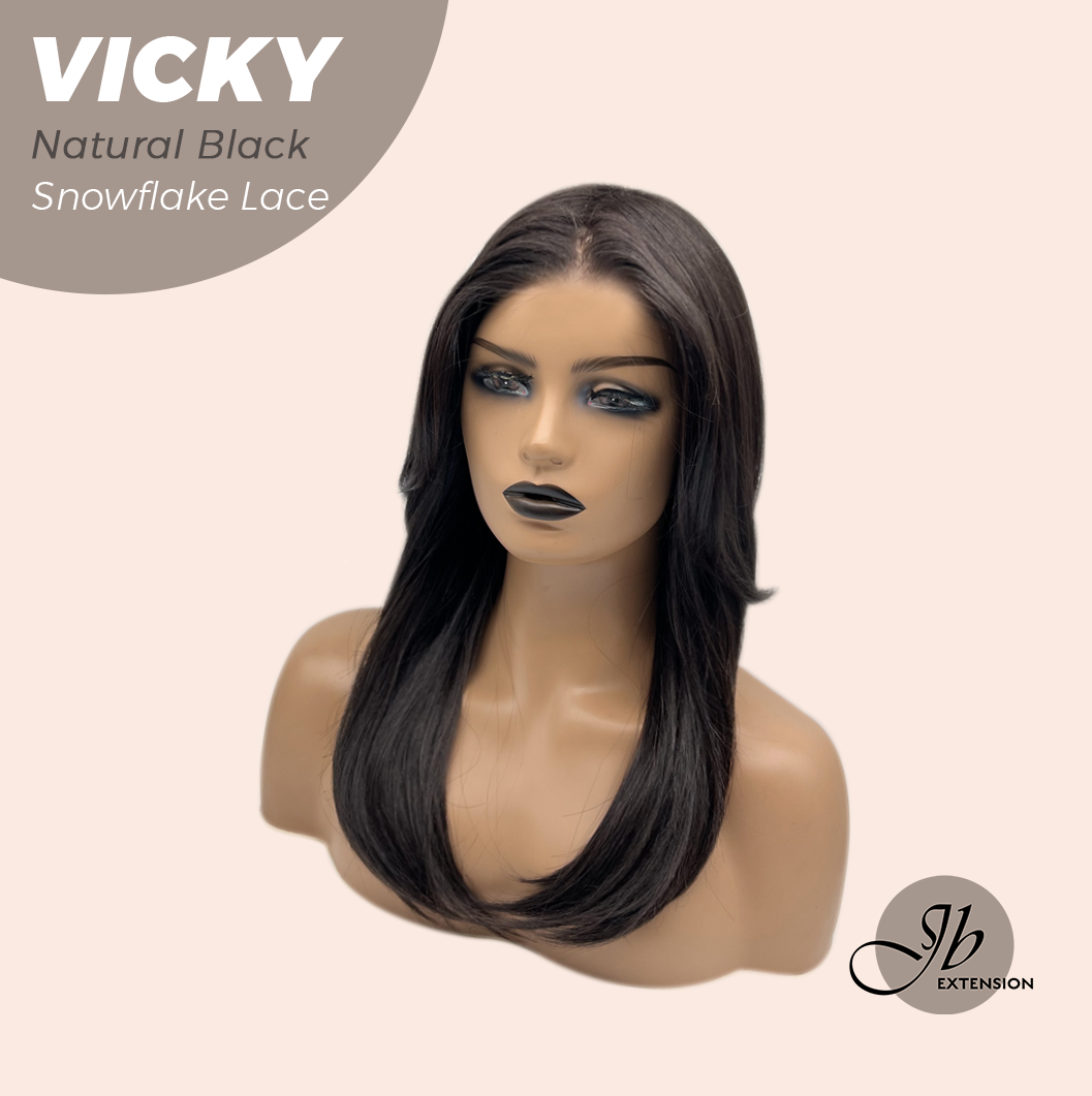 [FINAL SALE] JBEXTENSION 20 Inches Natural Black Pre-Cut Snowflake Lace Frontlace Glueless Wig VICKY NATURAL BLACK【PERMATEASE】【BENDY EAR TABS】- M/L