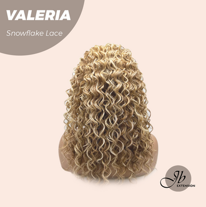 [FINAL SALE] JBEXTENSION 18 Inches Deep Curly Raw Sugar Blonde Pre-Cut Snowflake Lace Frontlace Glueless Wig VALERIA【PERMATEASE】【BENDY EAR TABS】