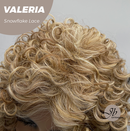 [FINAL SALE] JBEXTENSION 18 Inches Deep Curly Raw Sugar Blonde Pre-Cut Snowflake Lace Frontlace Glueless Wig VALERIA【PERMATEASE】【BENDY EAR TABS】