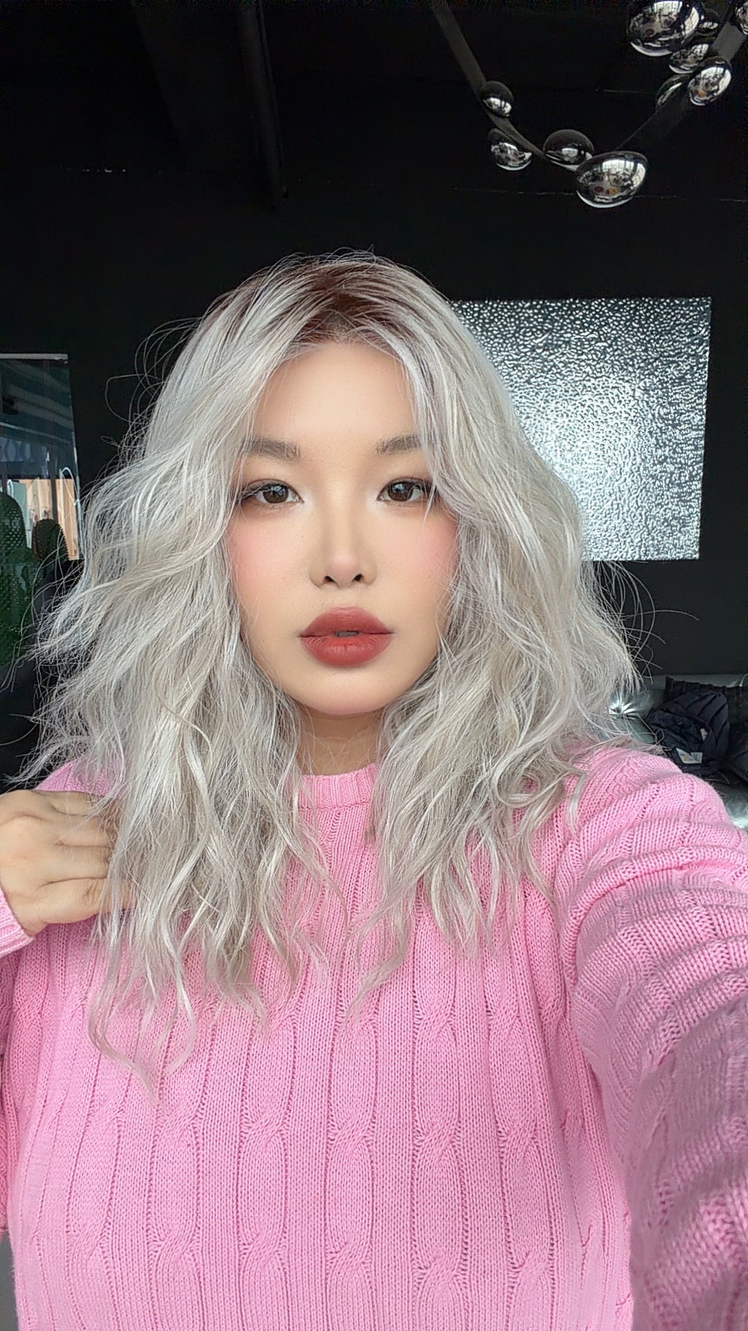 JBEXTENSION SAMANTHA MONO Full Monofilament Handmade Full Lace Full Hand Tied Wig 17 Inches Ash Blonde Mono Lace Handmade Futura Fiber Wig with Anti-slip Silicone Strips Glueless Wig SAMANTHA MONO ASH BLONDE【BENDY EAR TABS】